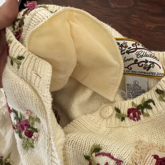 Vintage Heirloom Collectibles Heart Embroidered Knit Cardigan Sz L Cottage Y2k - Picture 8 of 9